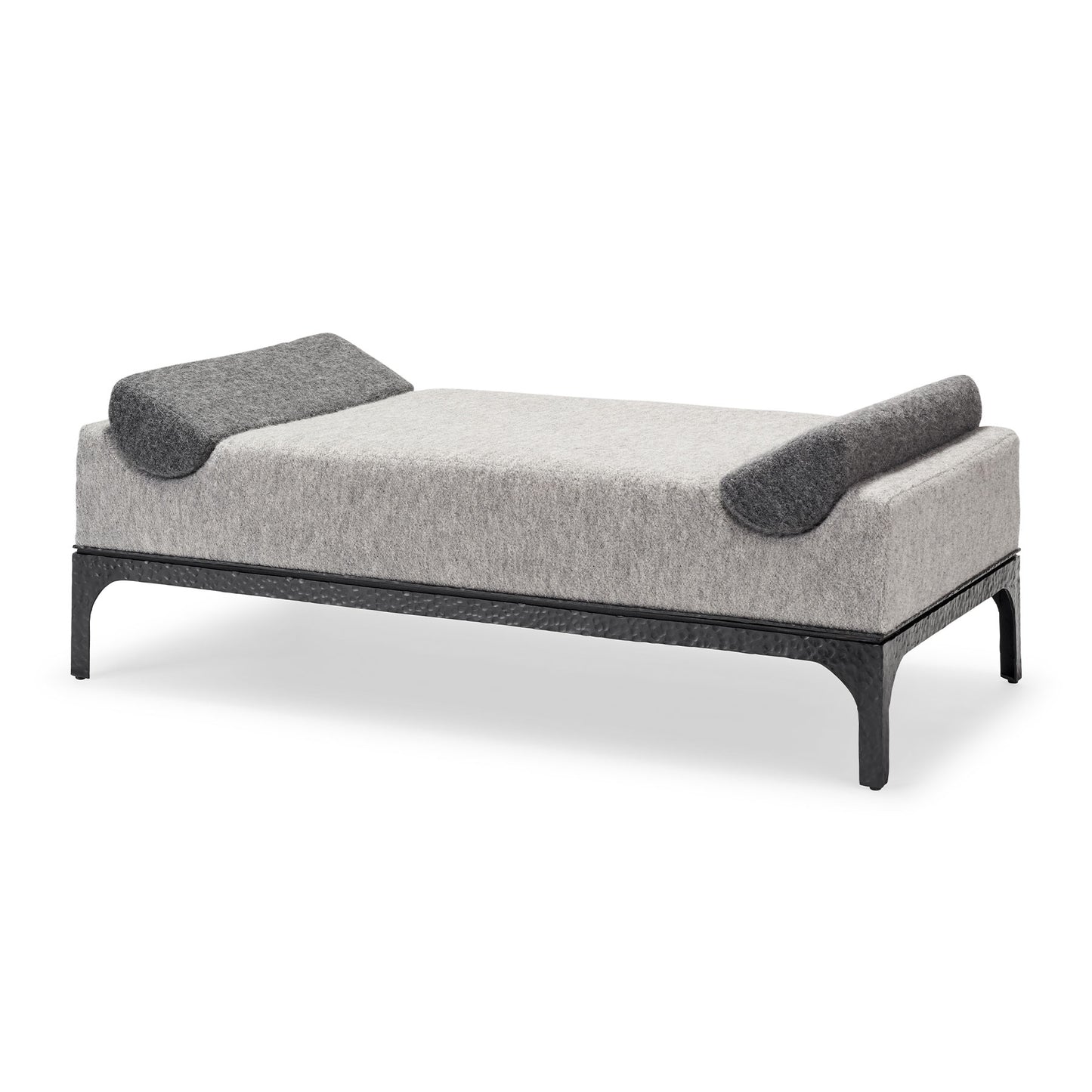 Opio Chaise