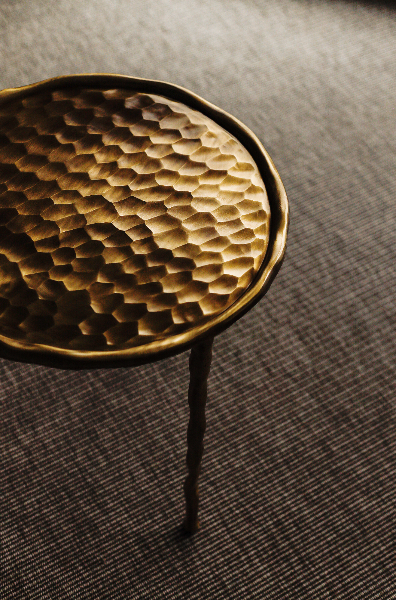 DUNE SIDE TABLE