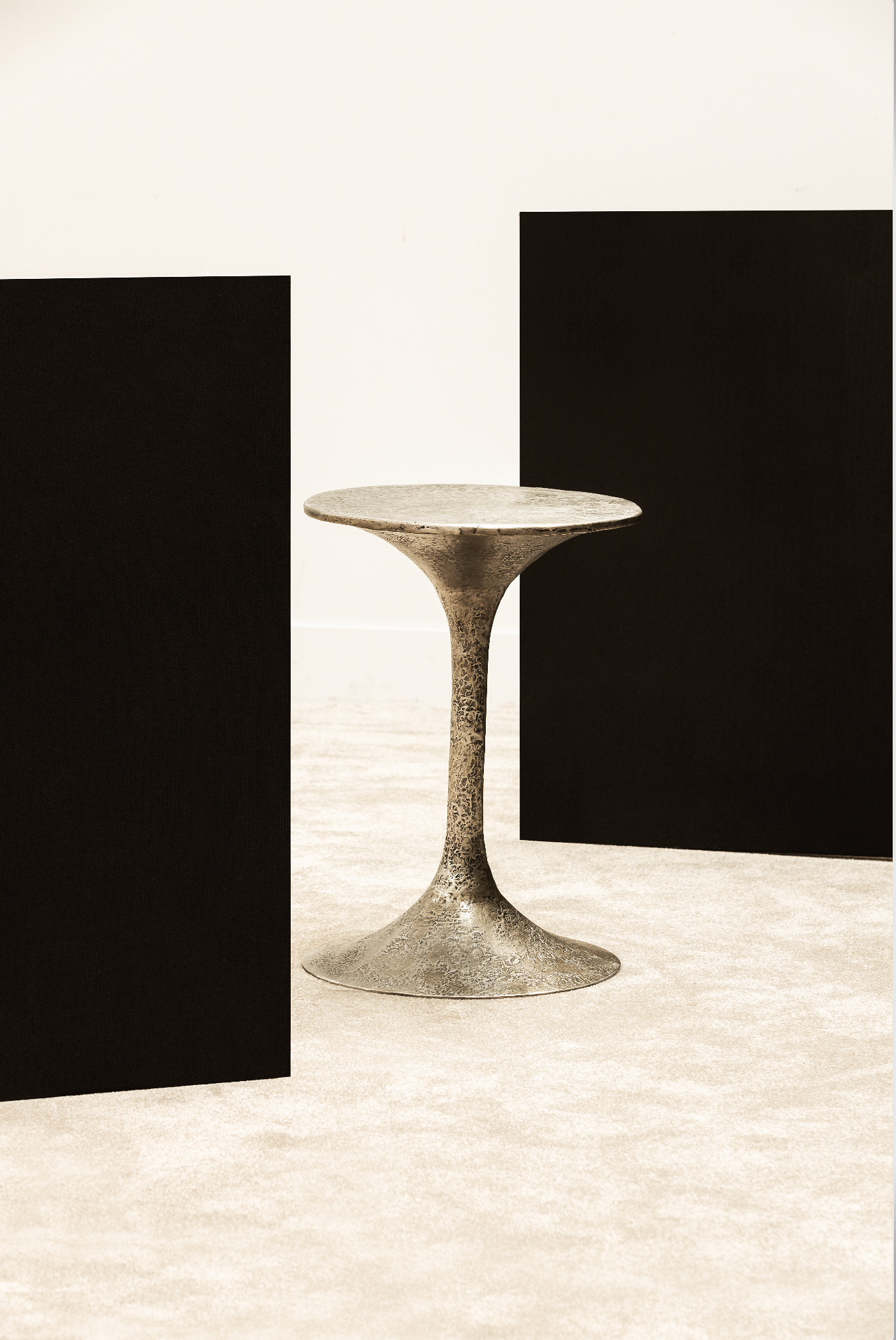 ETNA SIDE TABLE