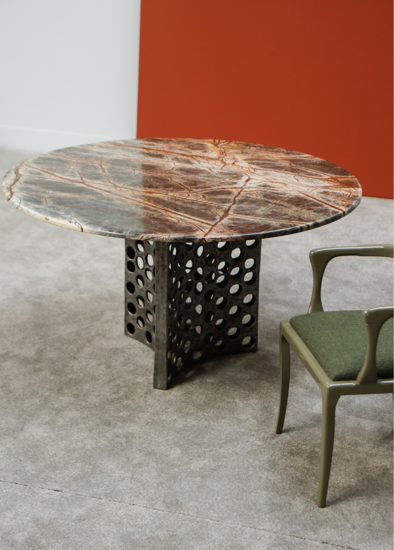HELIKA ROUND DINING