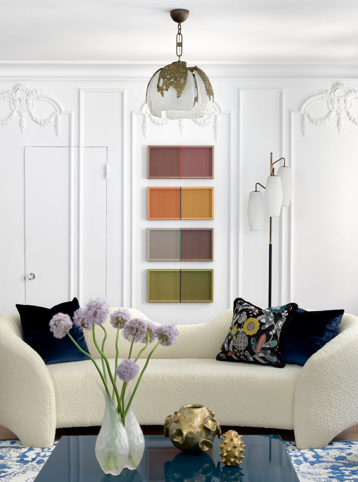 Embrasse Sofa