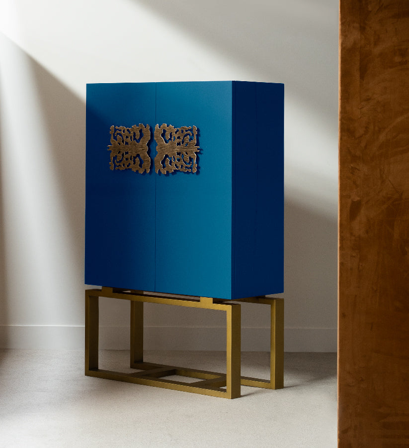 BISCORNET CABINET