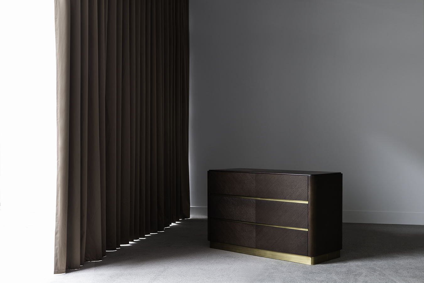 SLOANE I DRESSER