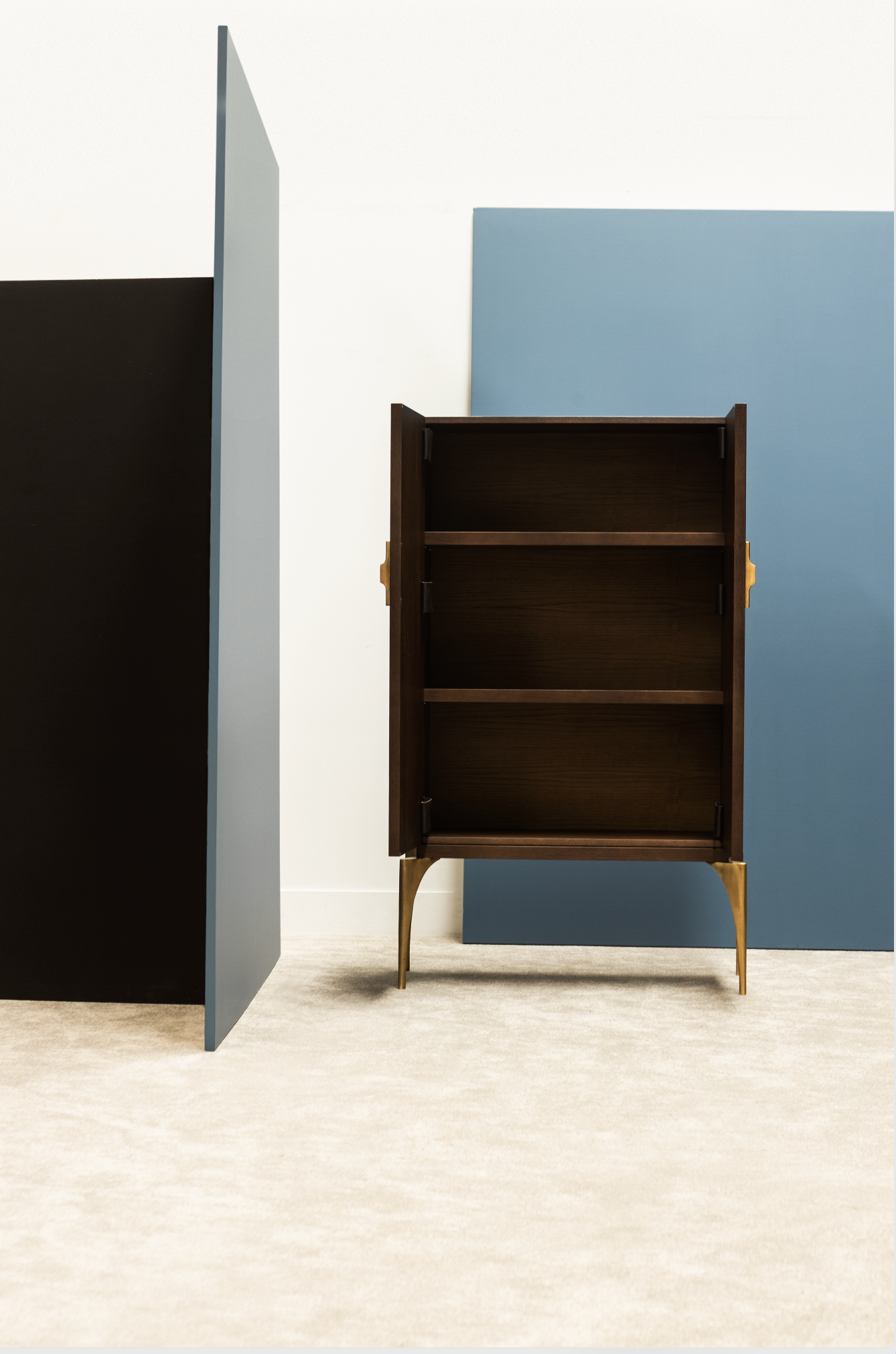 ELIOS CABINET