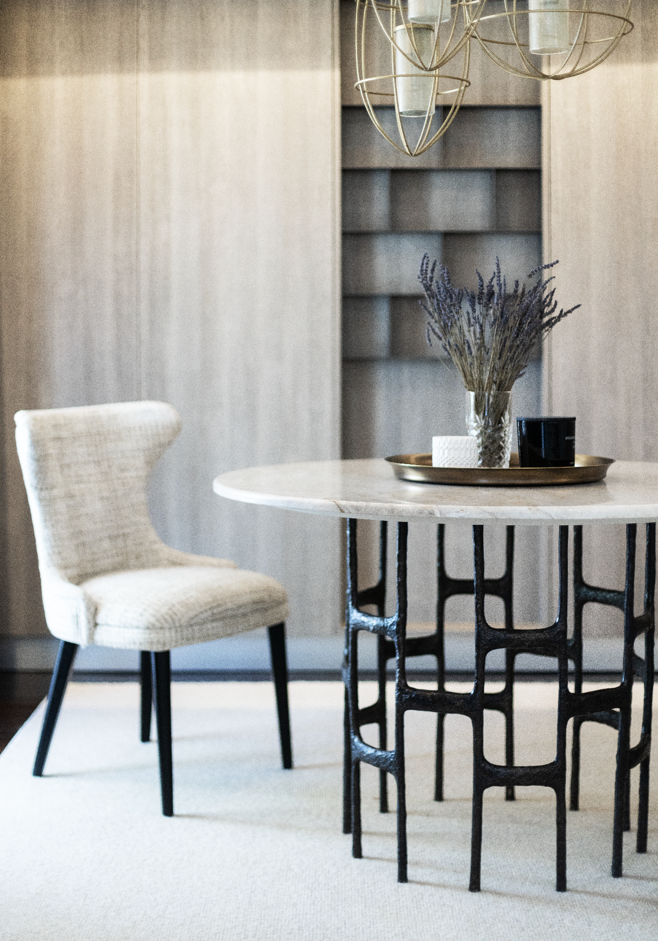 HOFFMAN ROUND DINING