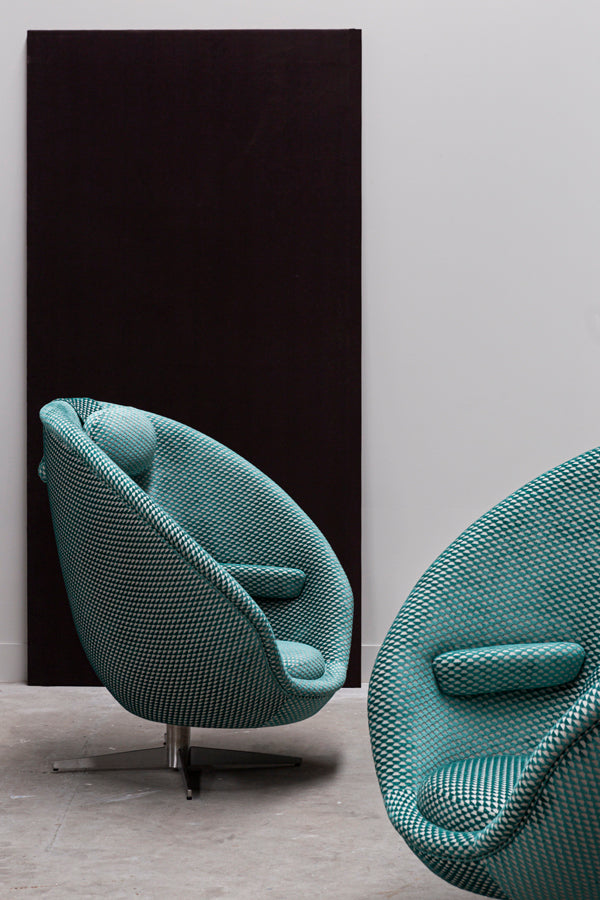 AGATHON ARMCHAIR
