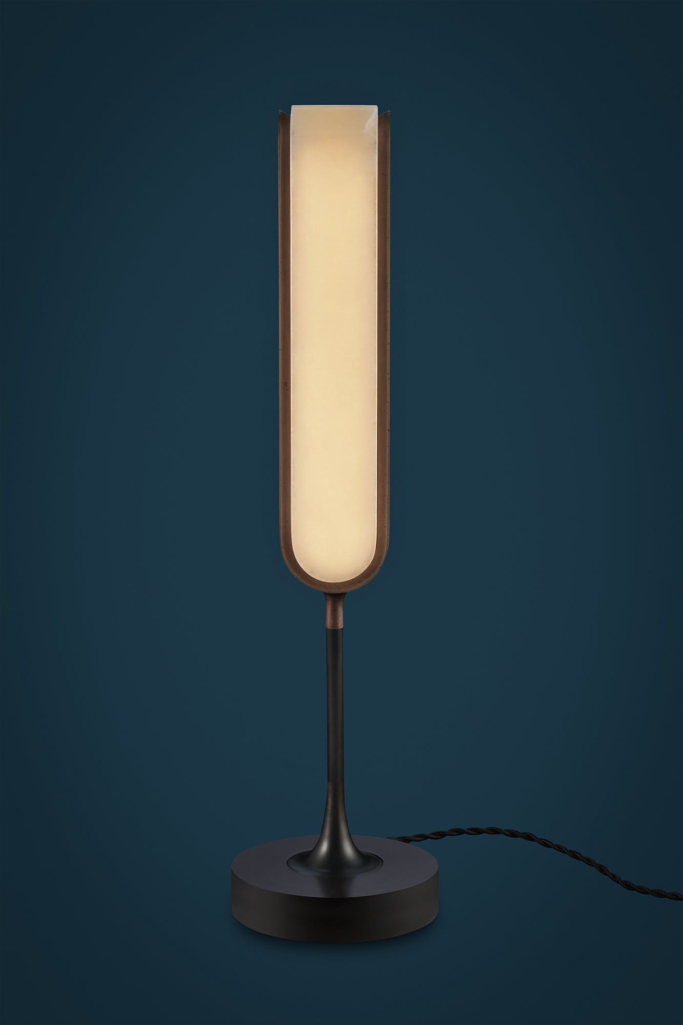 QUATRE CENT QUARANTE TABLE LAMP