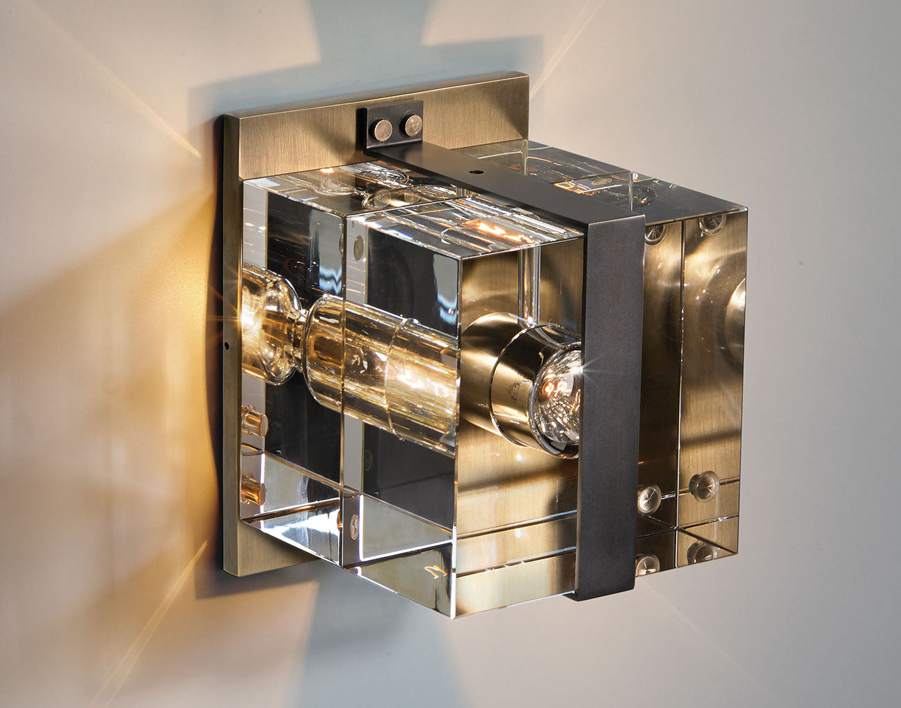 Glacon Square Sconce