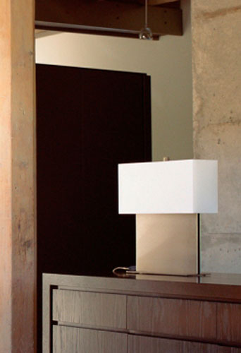BEAM TABLE LAMP