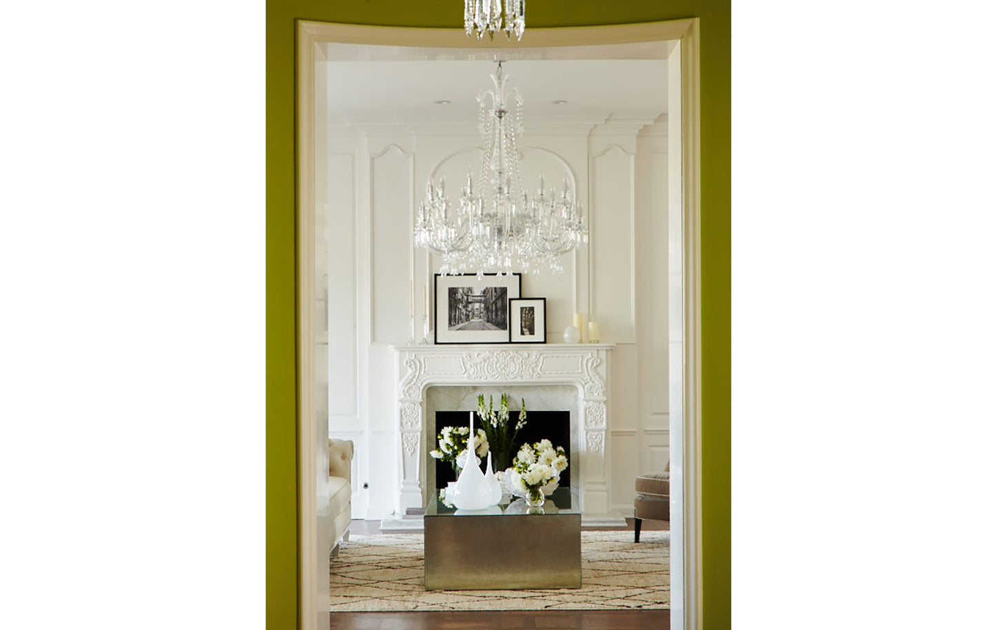 MIRRORED COCKTAIL TABLE