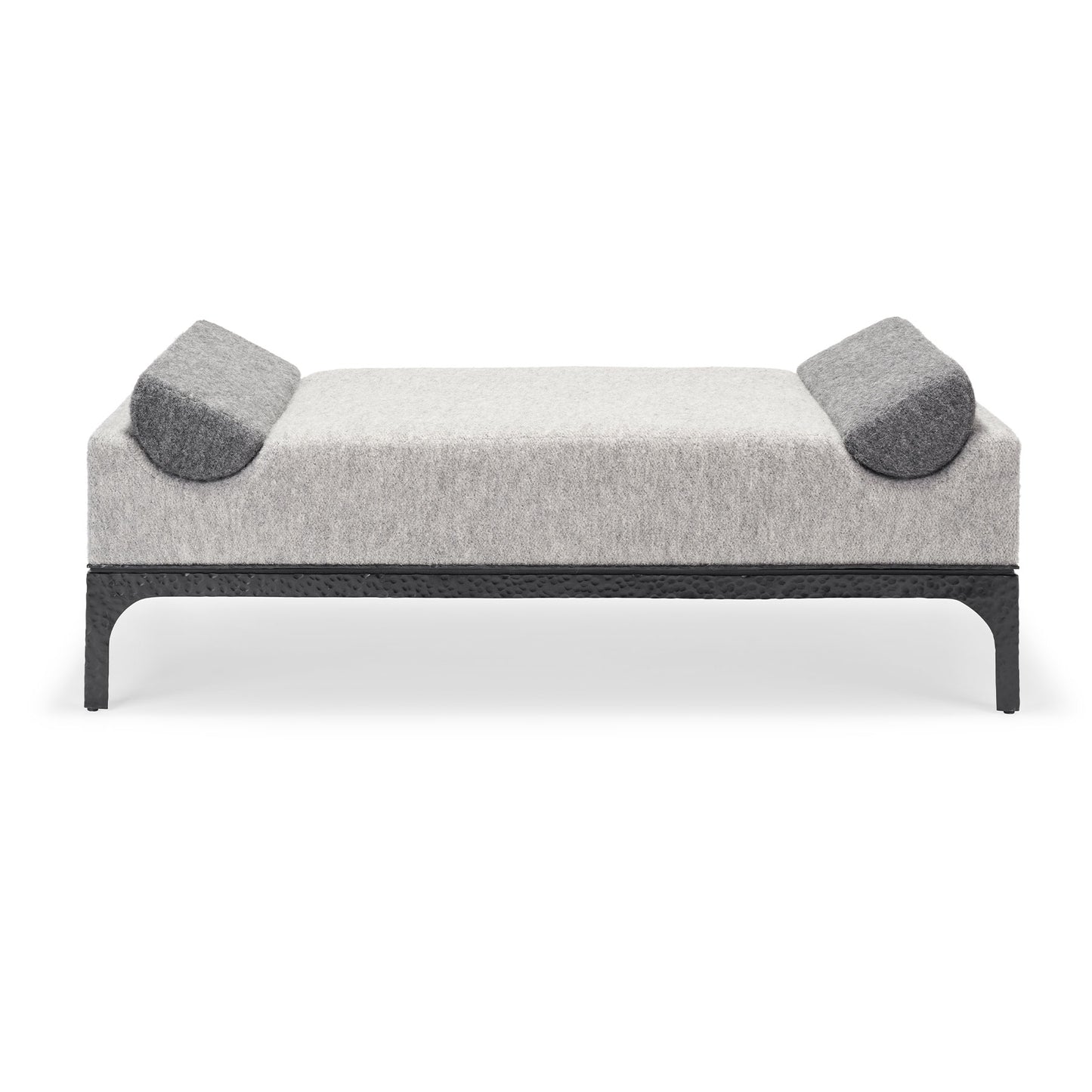 Opio Chaise