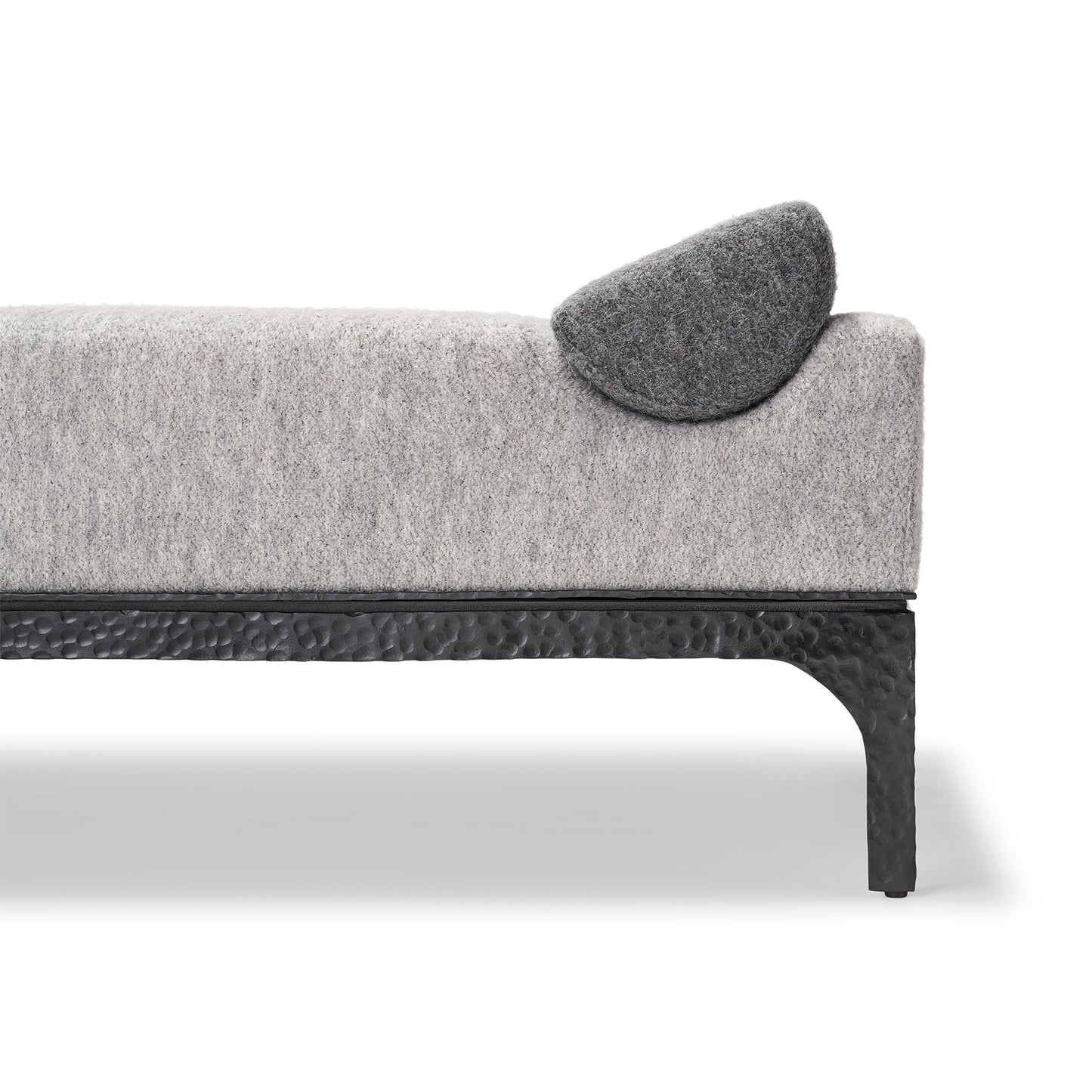 Opio Chaise