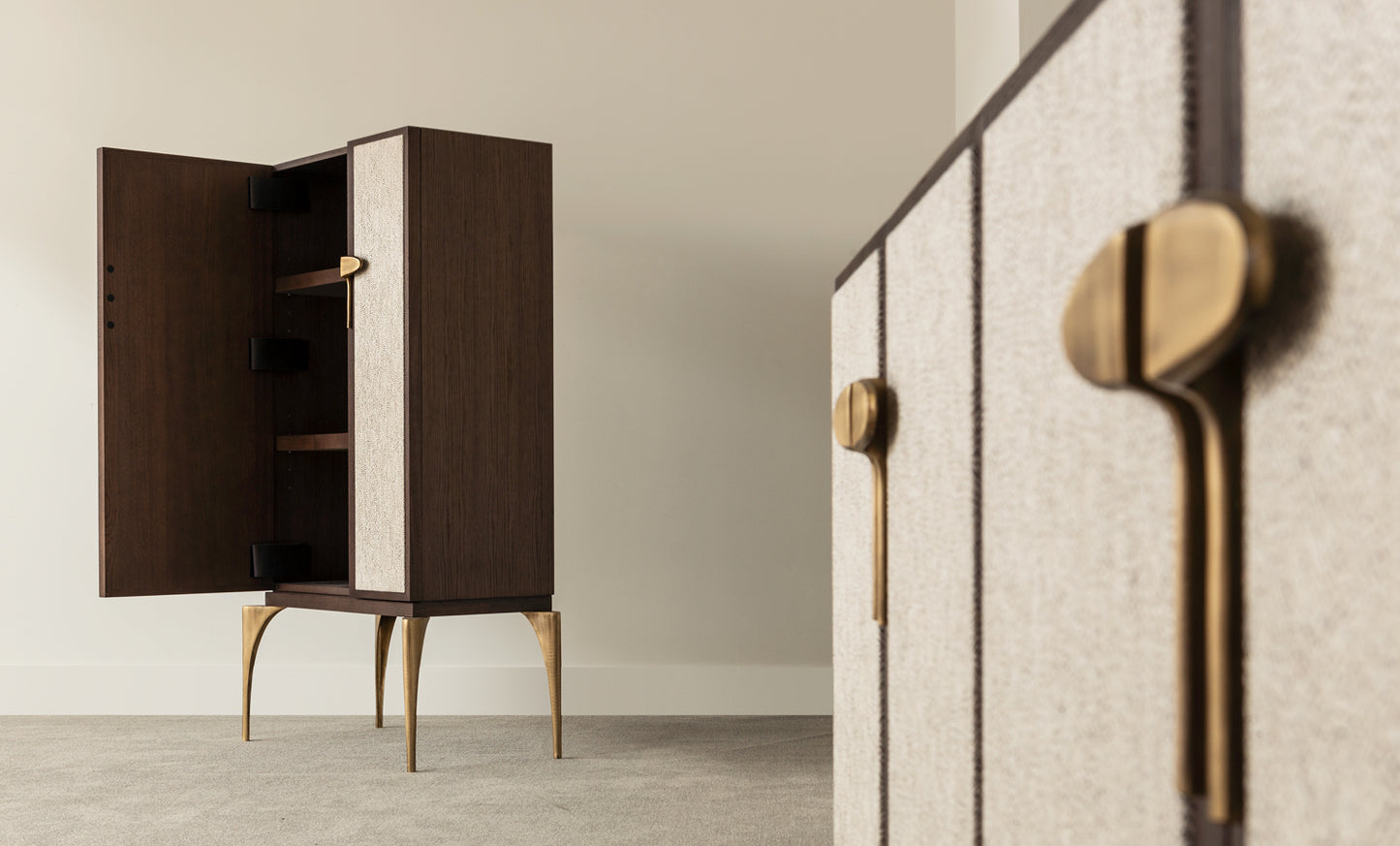 MANOLO SIDEBOARD