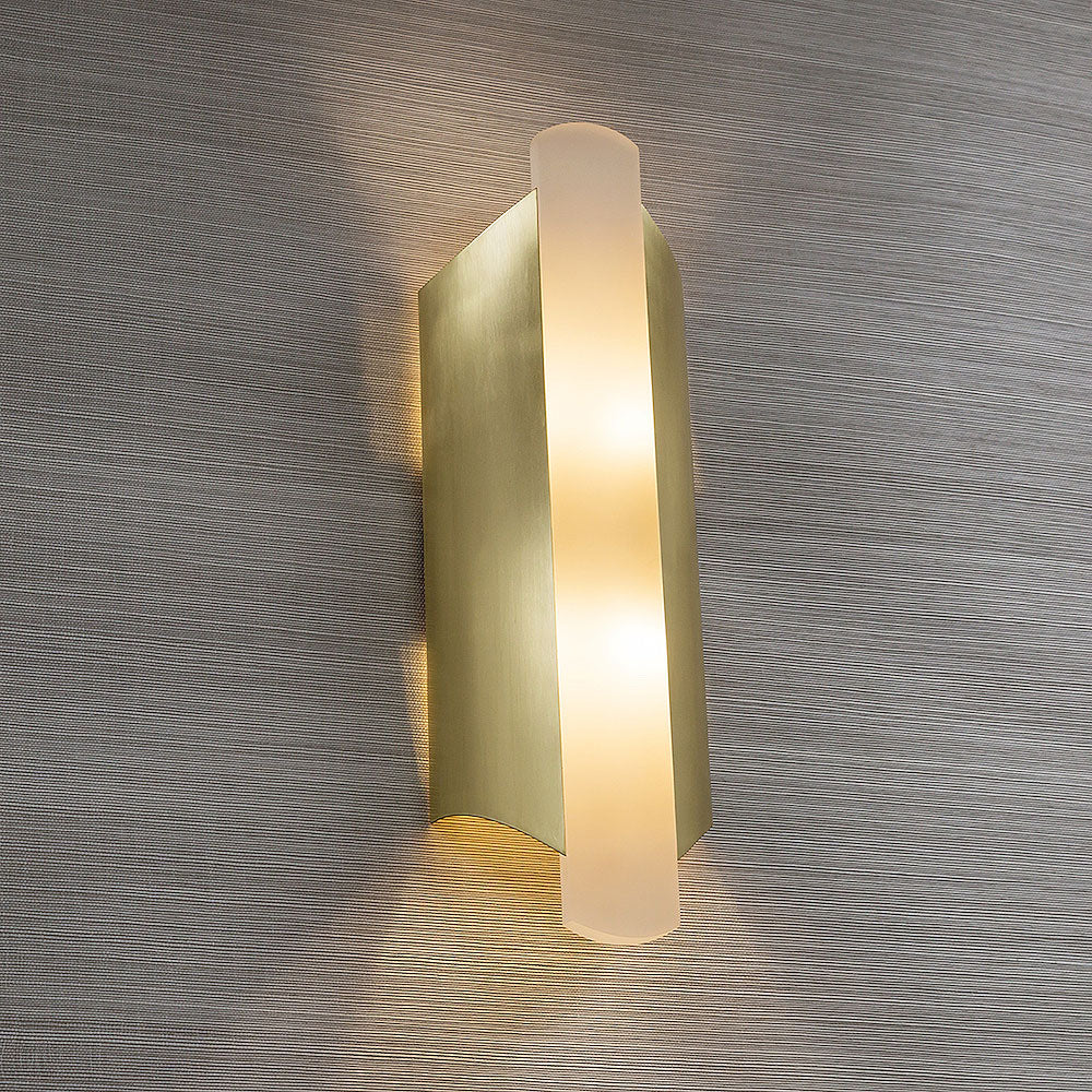 Saphir Wall Light