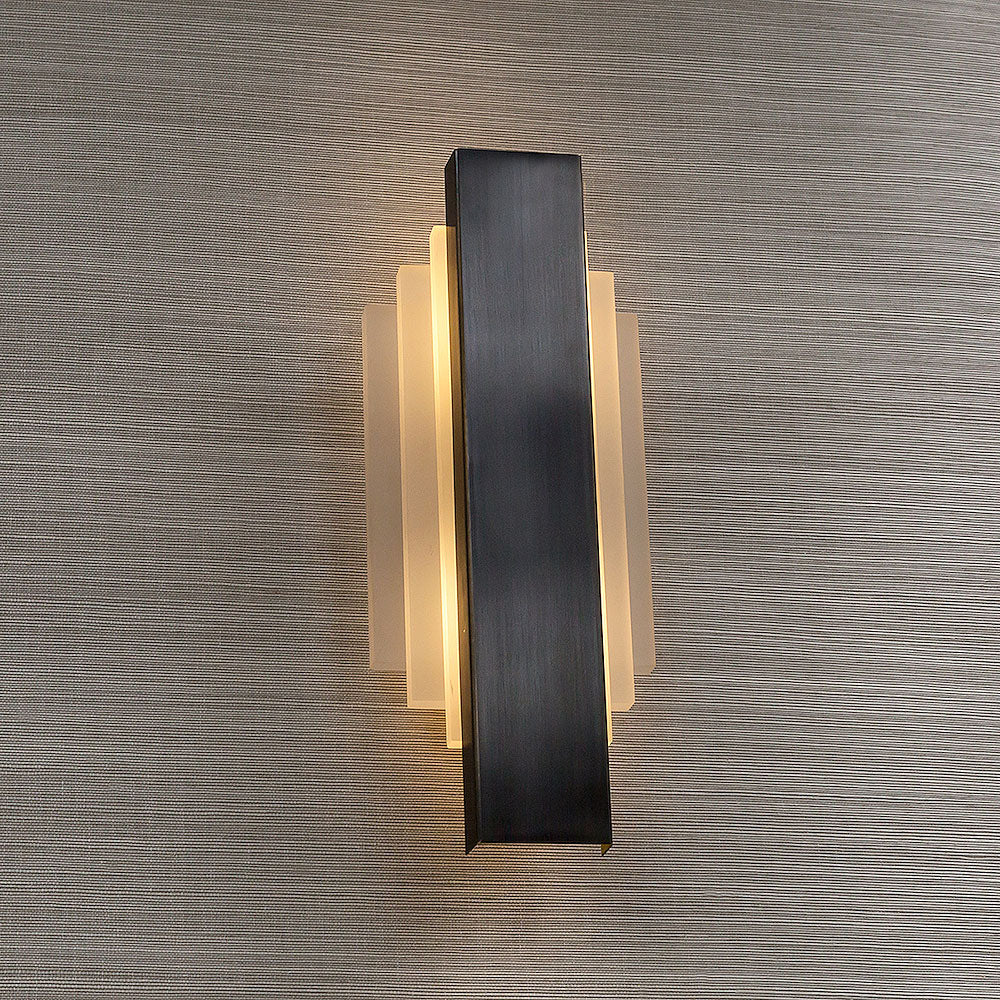 Manhattan Wall Light
