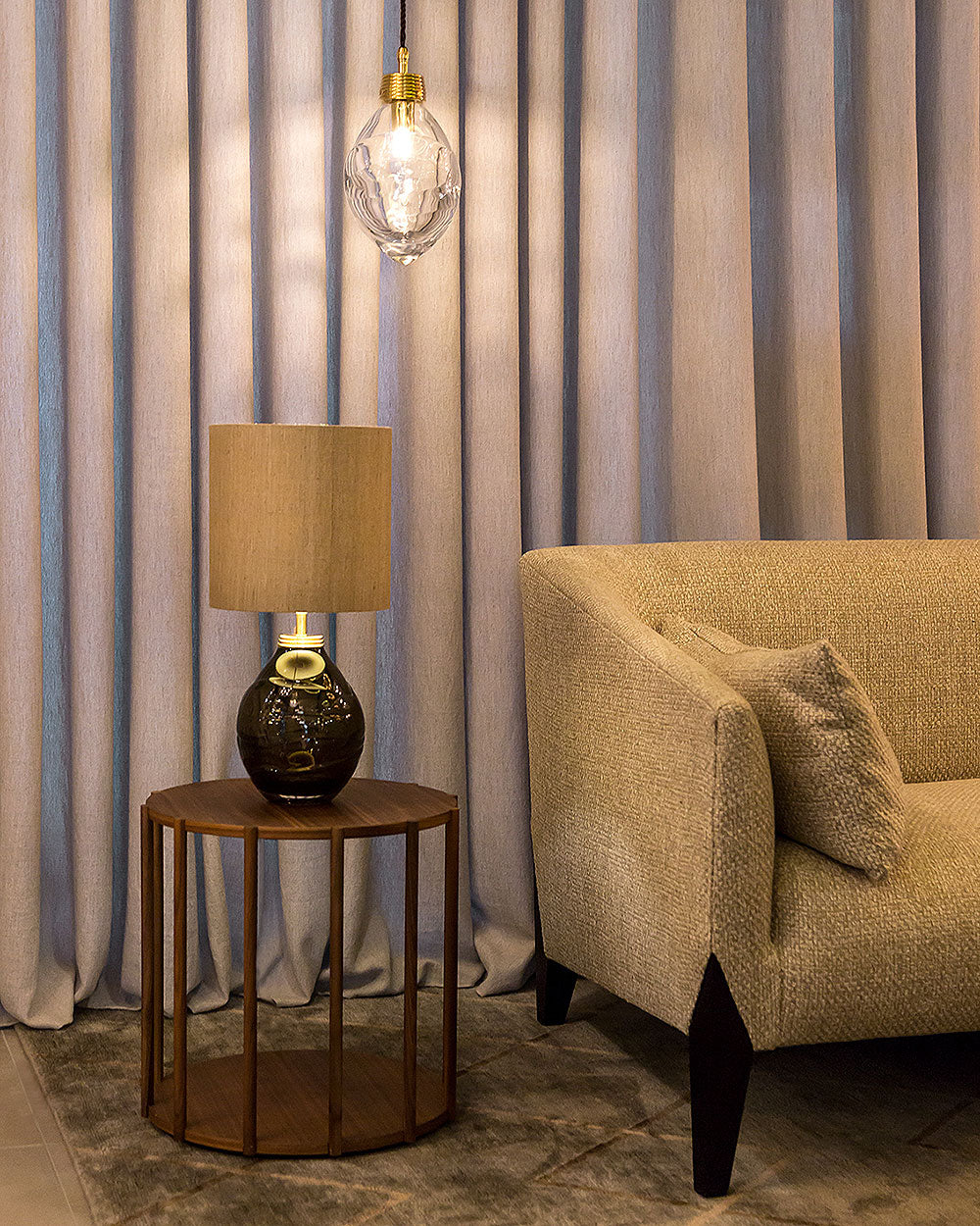Acorn Pendant in Polished Brass & Brown Flex