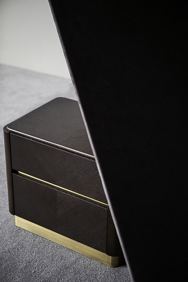 SLOANE I BEDSIDE TABLE