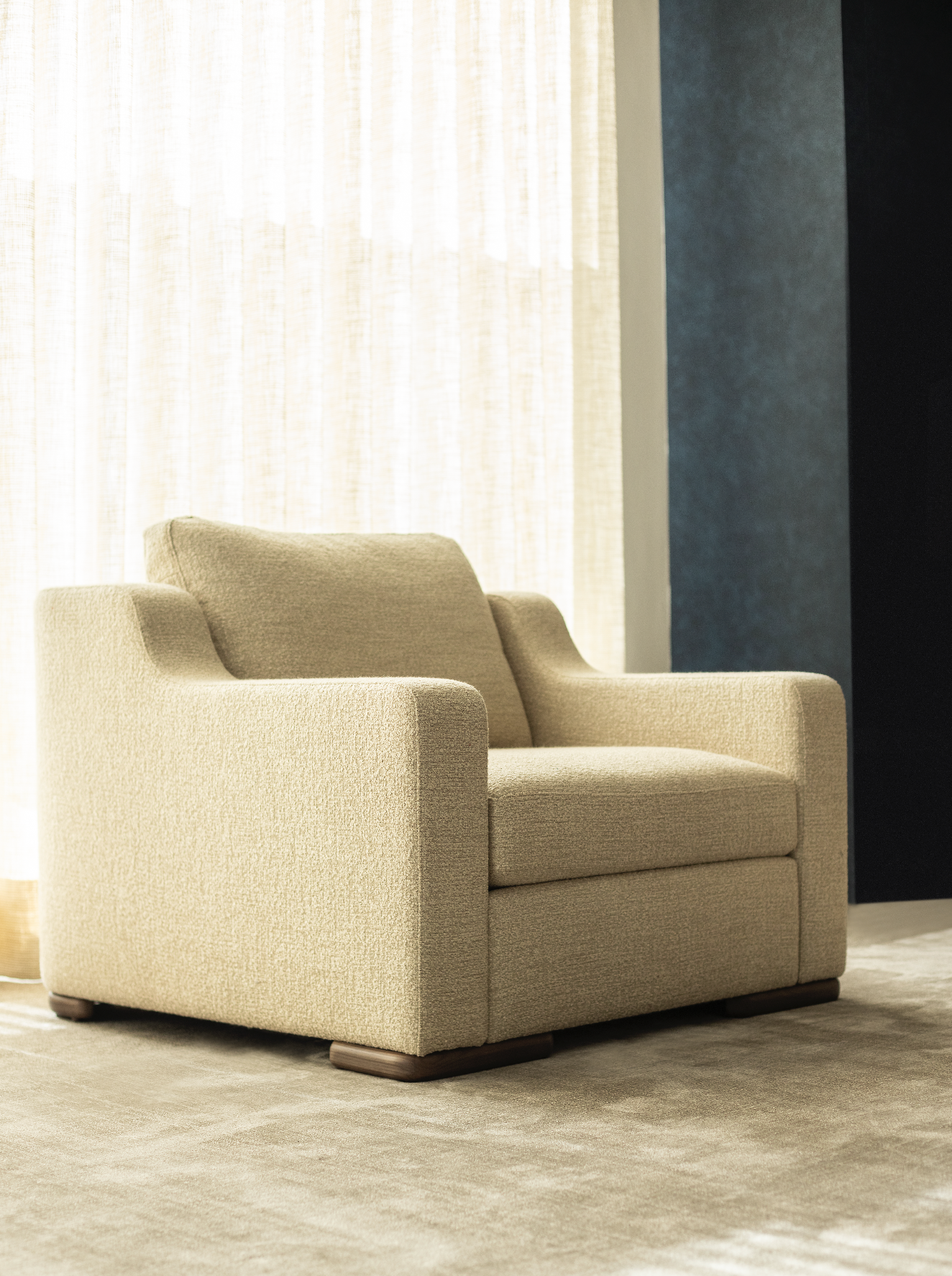 Lazaro II armchair