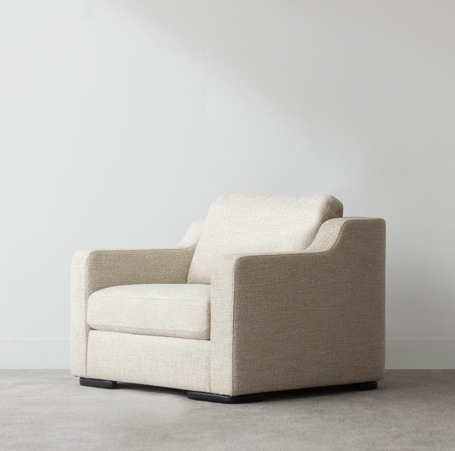 Lazaro II armchair