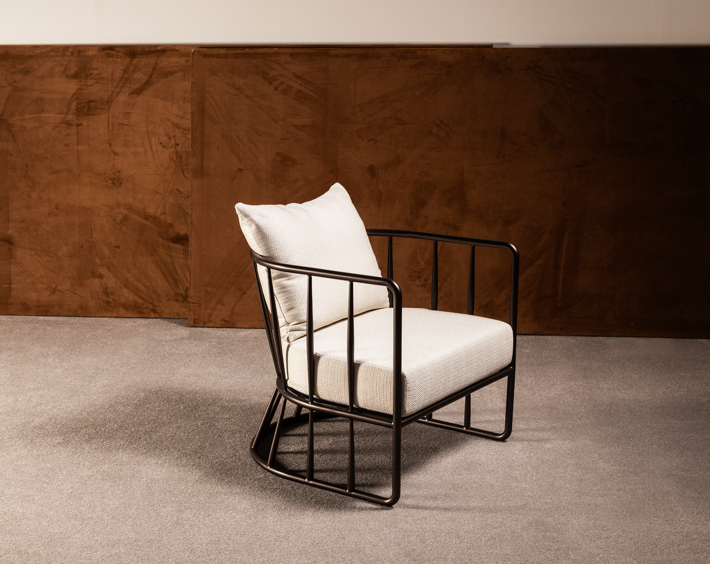 WINDSOR LOUNGE CHAIR