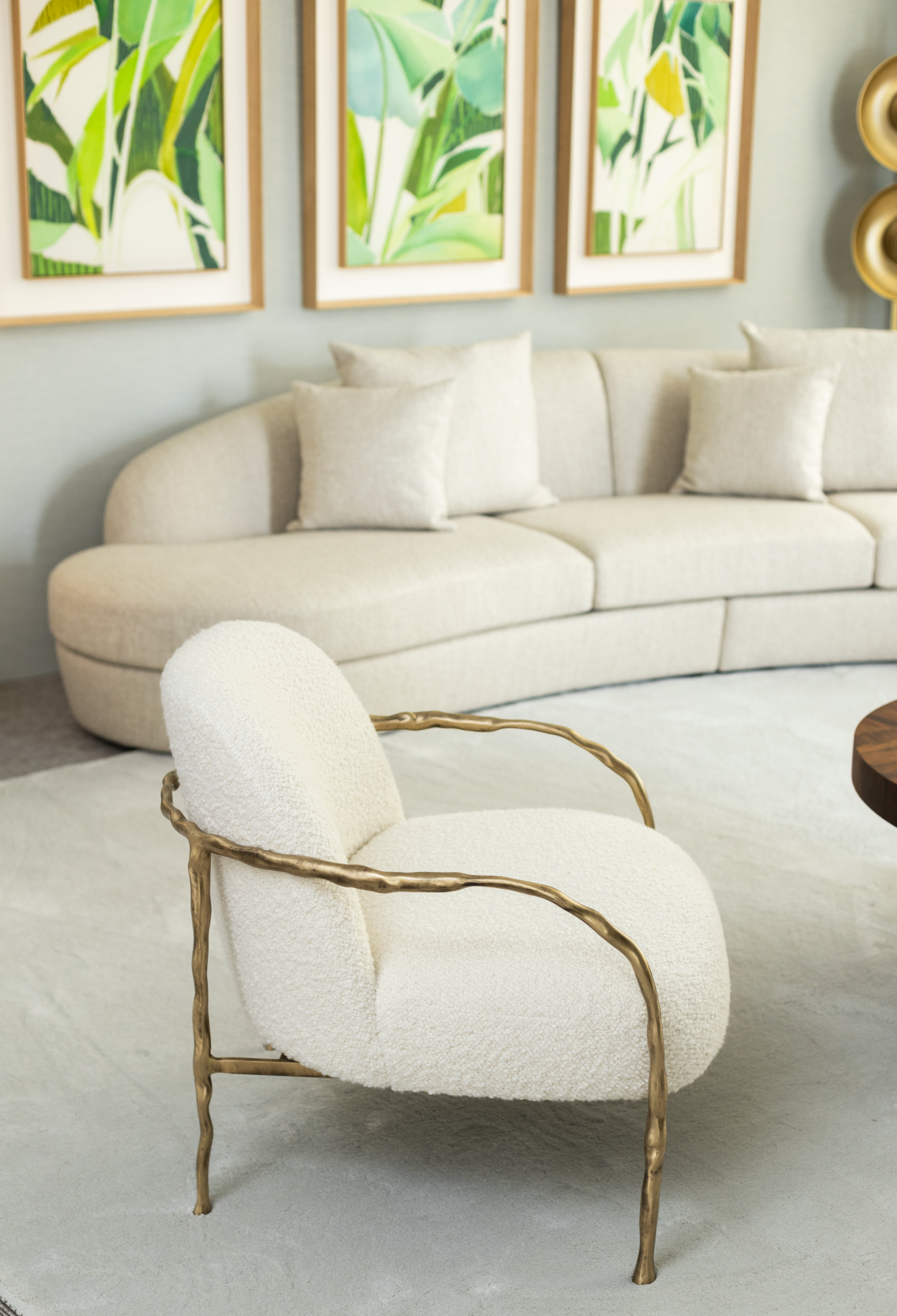 LUPA ARMCHAIR