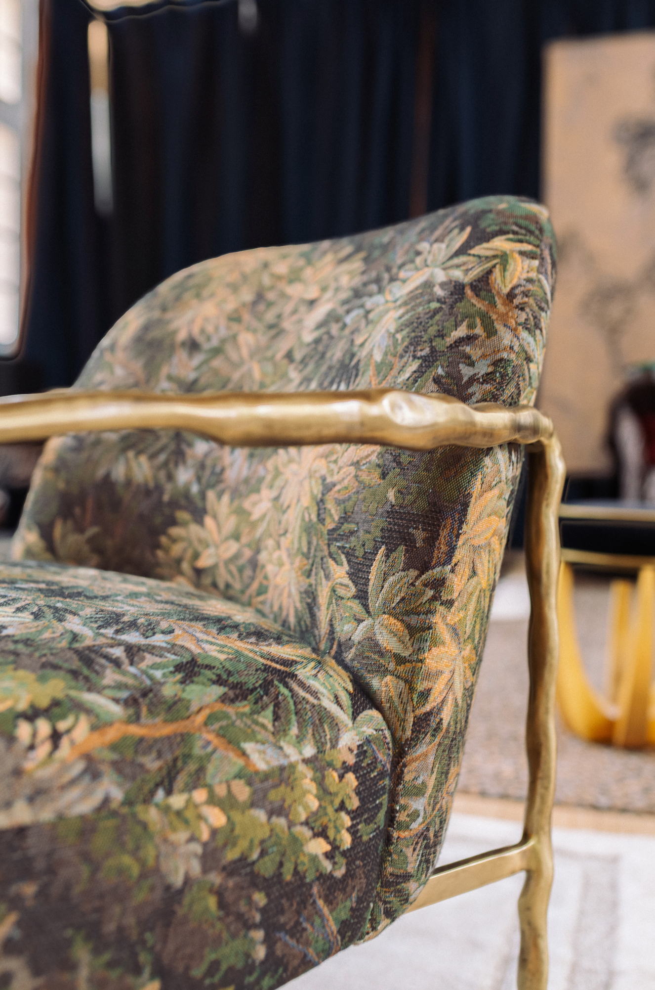 LUPA ARMCHAIR