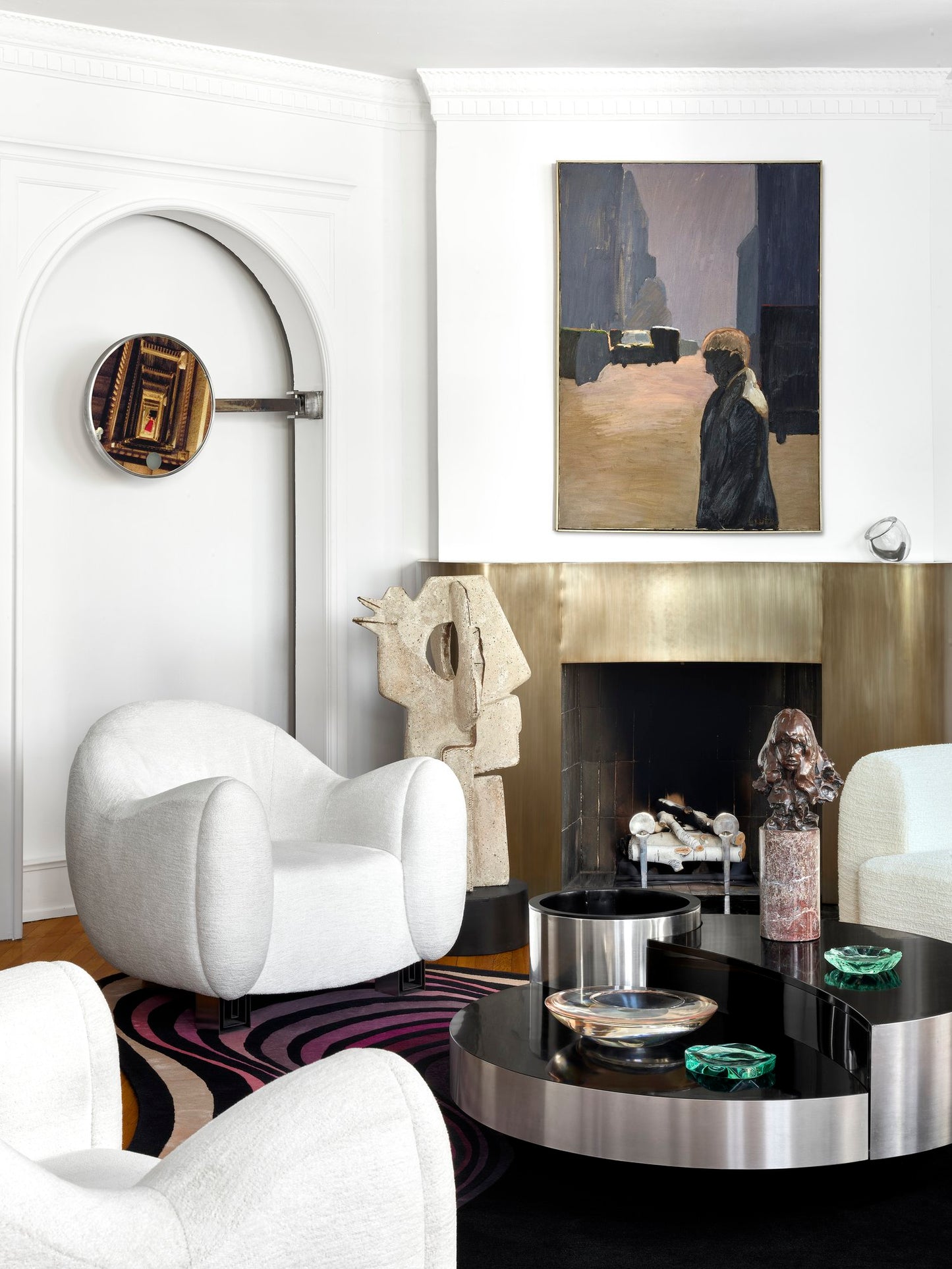 Renouveau Swivel Lounge Chair