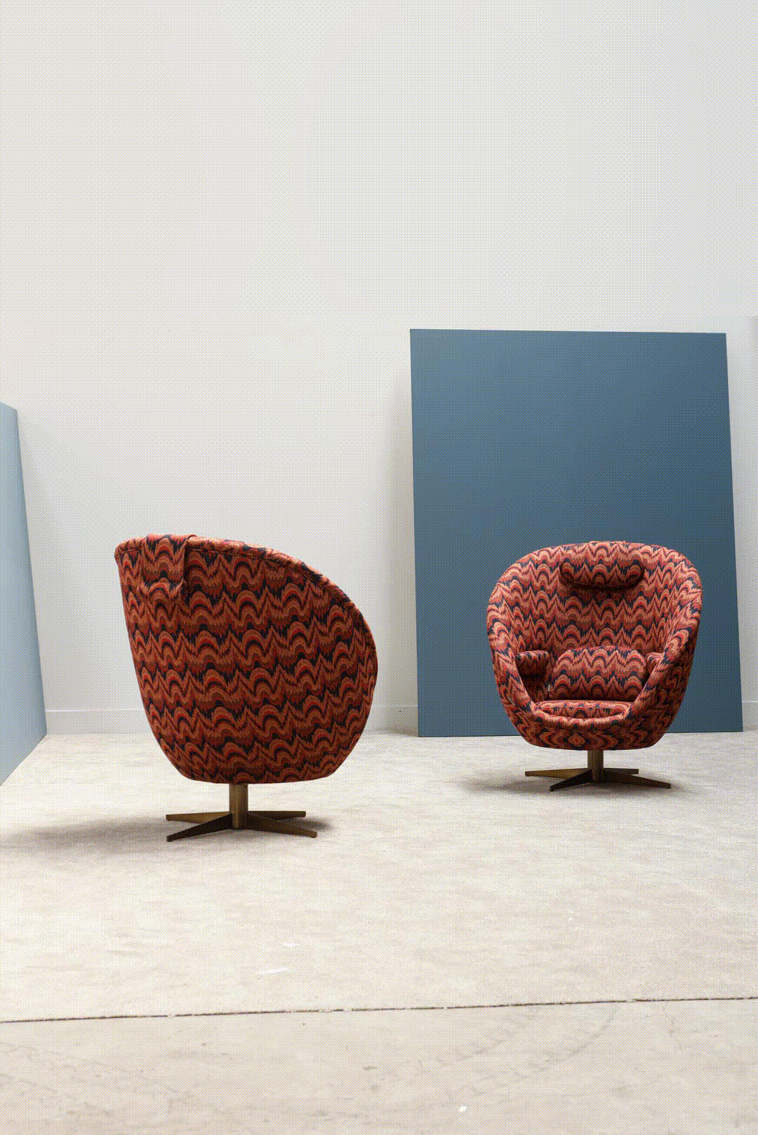 AGATHON ARMCHAIR
