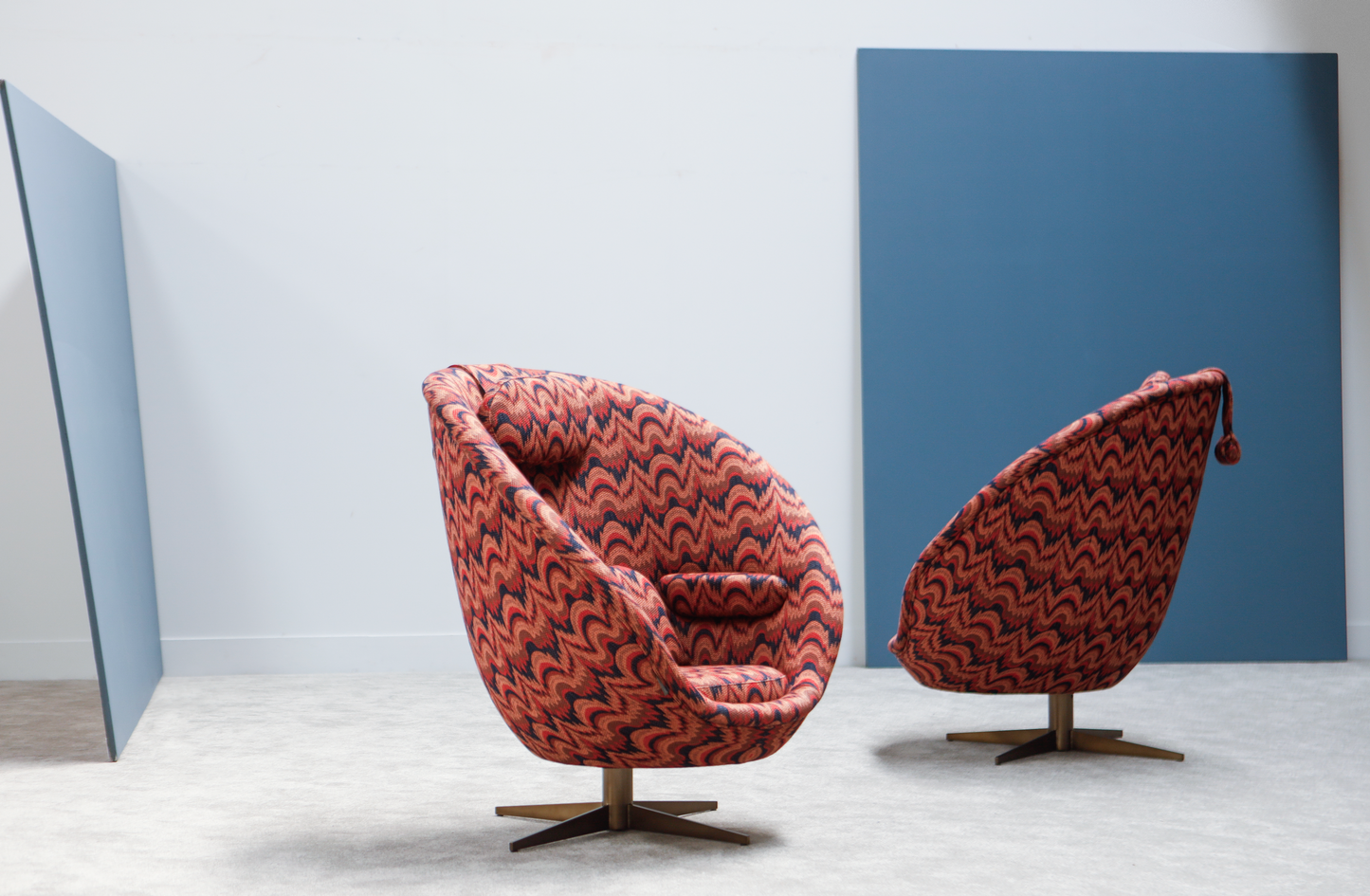 AGATHON ARMCHAIR