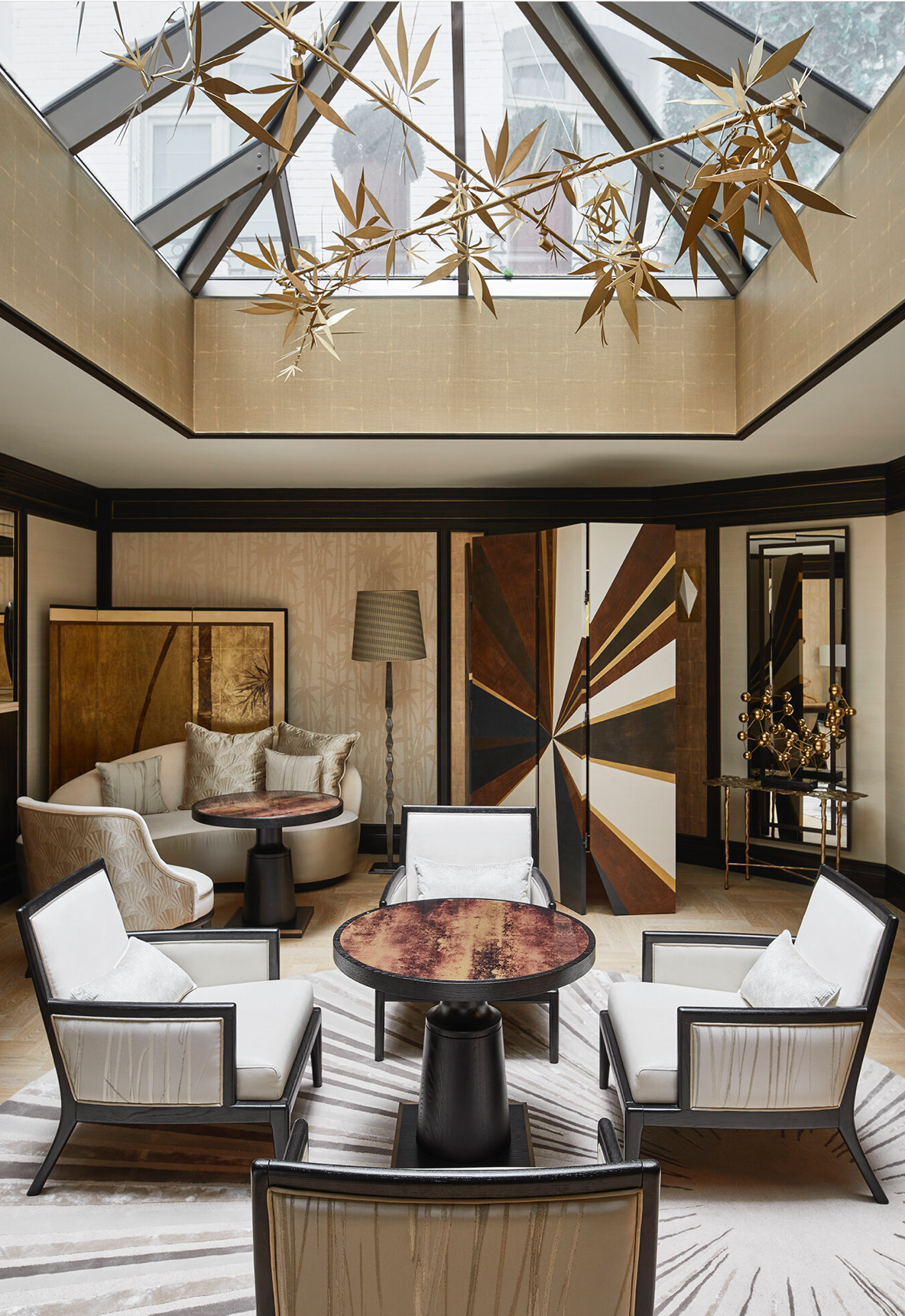 ARTURE ARMCHAIR