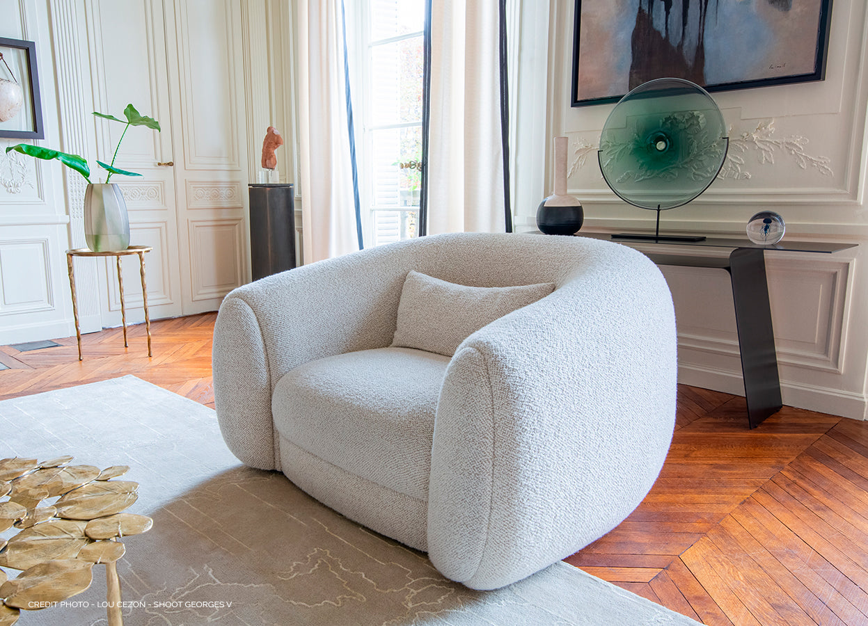 BARNABAS ARMCHAIR