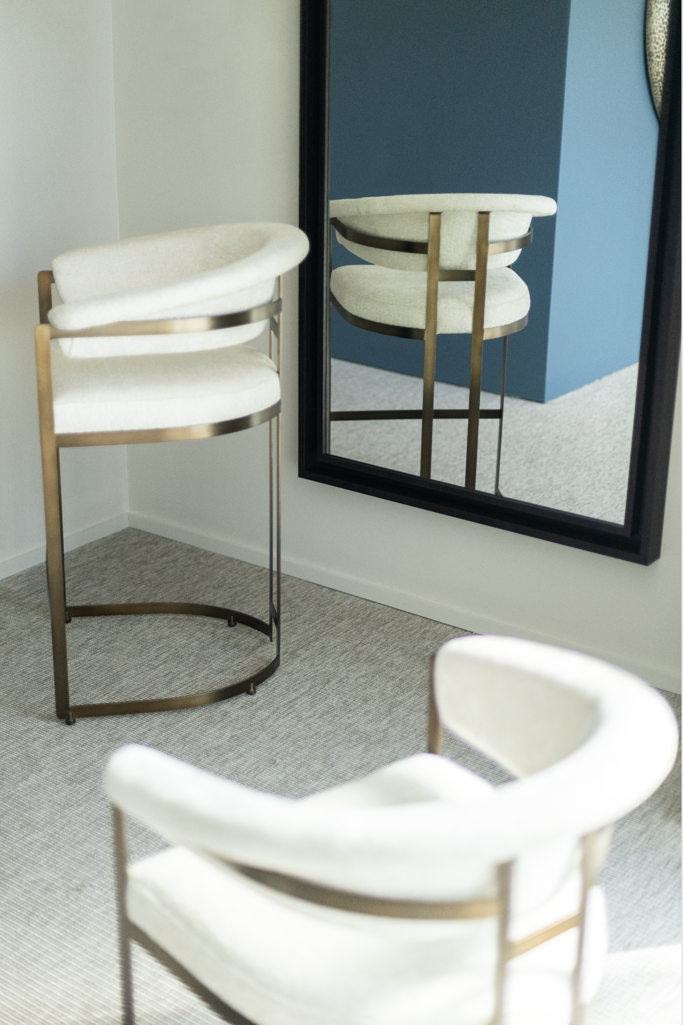 ANOUKA BARSTOOL