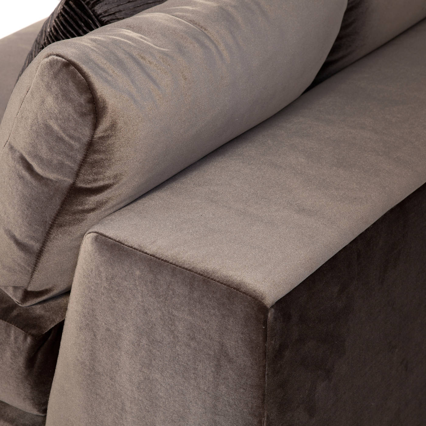 Van Ness Lounge Chair
