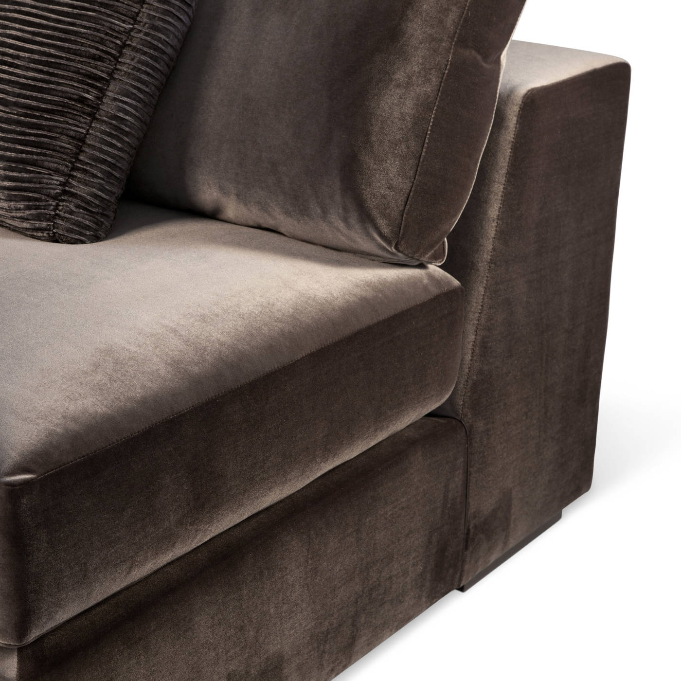 Van Ness Lounge Chair