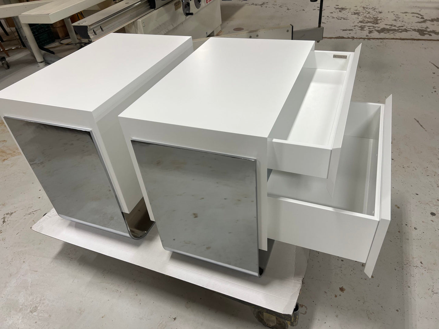 ARC NIGHTSTAND