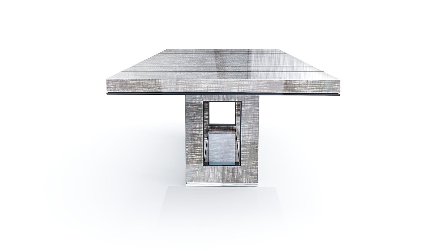 Grand Dining Table