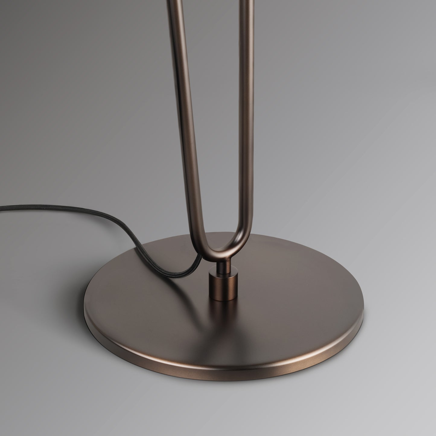 DESSAY FLOOR LAMP