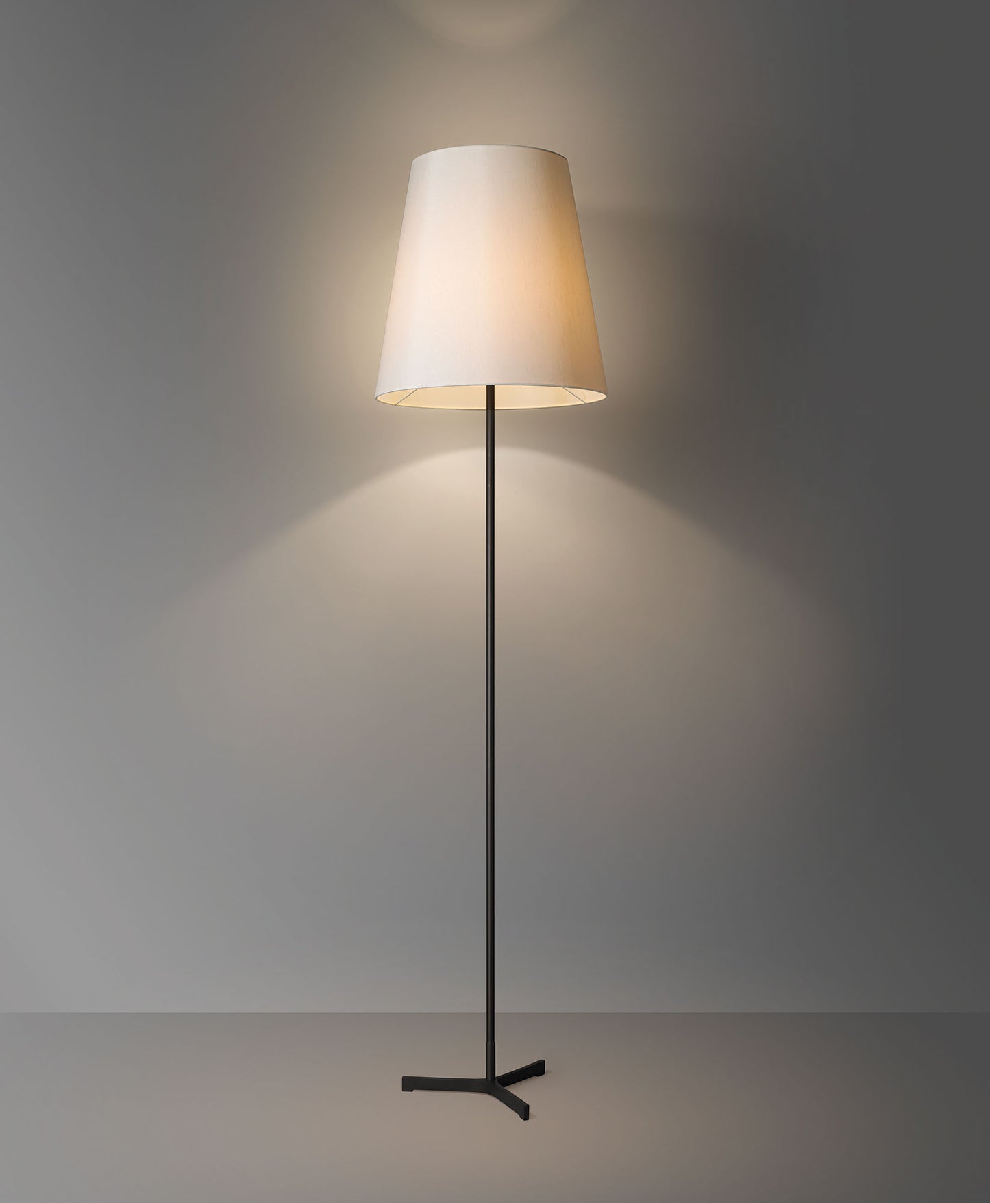 Sannes Floor Lamp