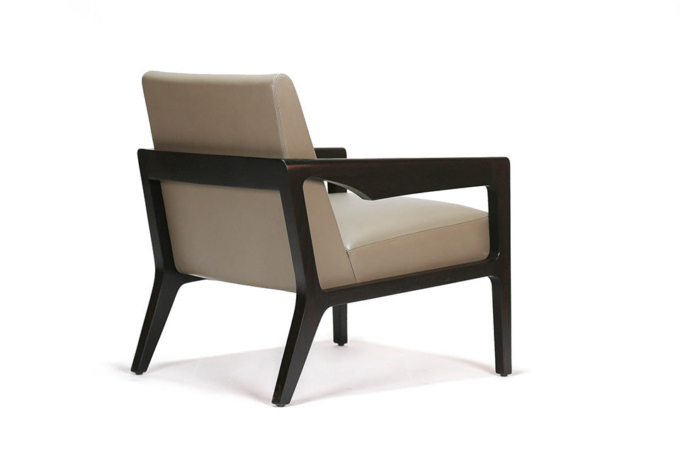 Linea Club Chair