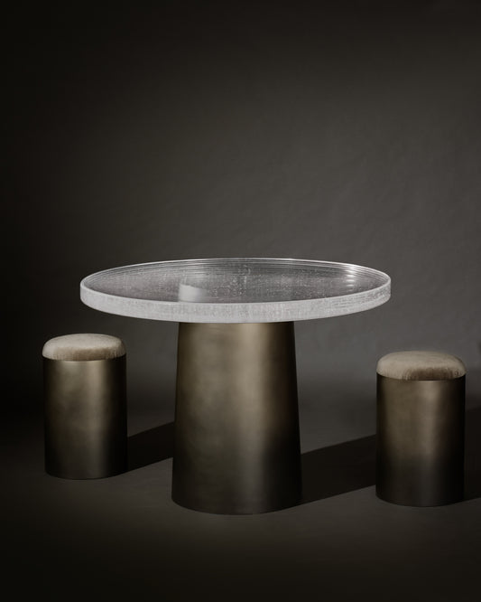 MONOLITH CIRCULAR DINING TABLE