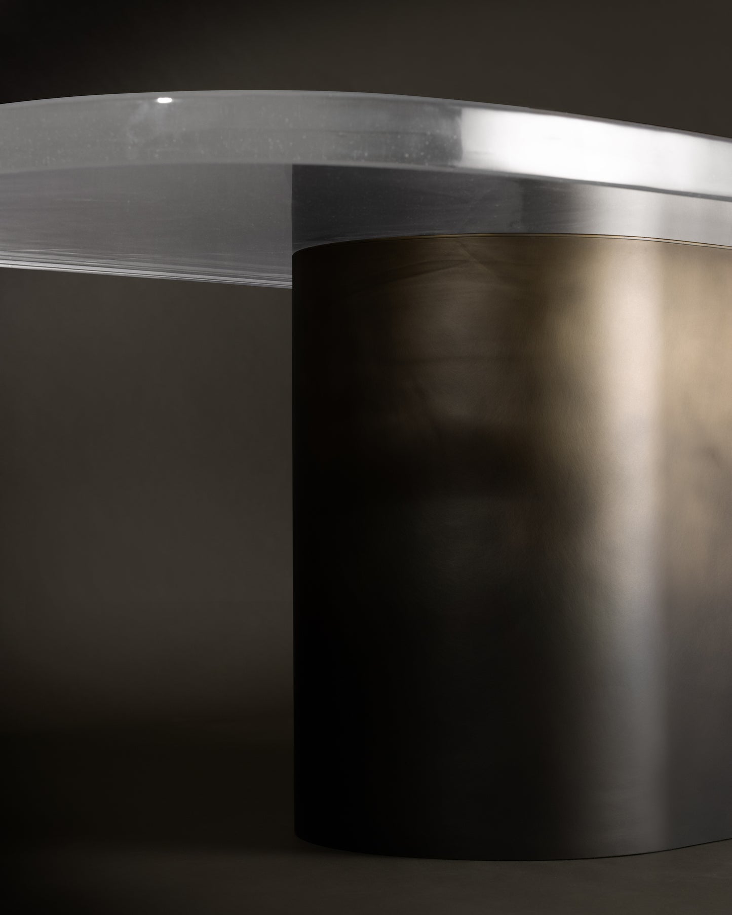 MONOLITH RECTANGULAR DINING TABLE