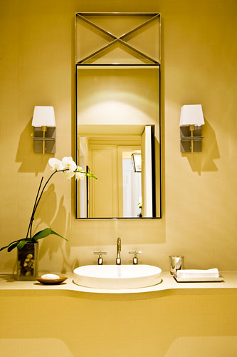 BATSU MIRROR