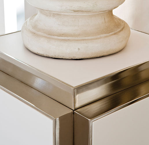 COLOSSUS PEDESTAL