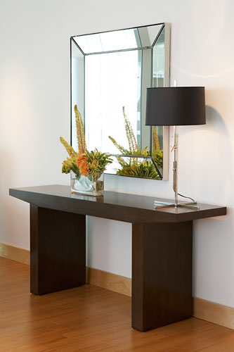 Temple Gate Console