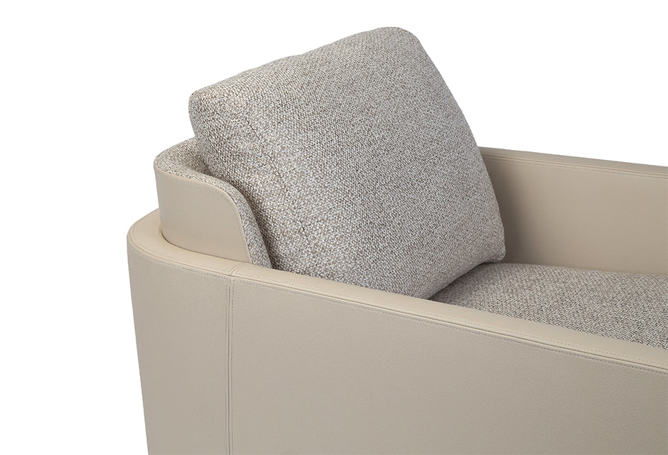 Parkview Lounge Chair (with loose cushion)