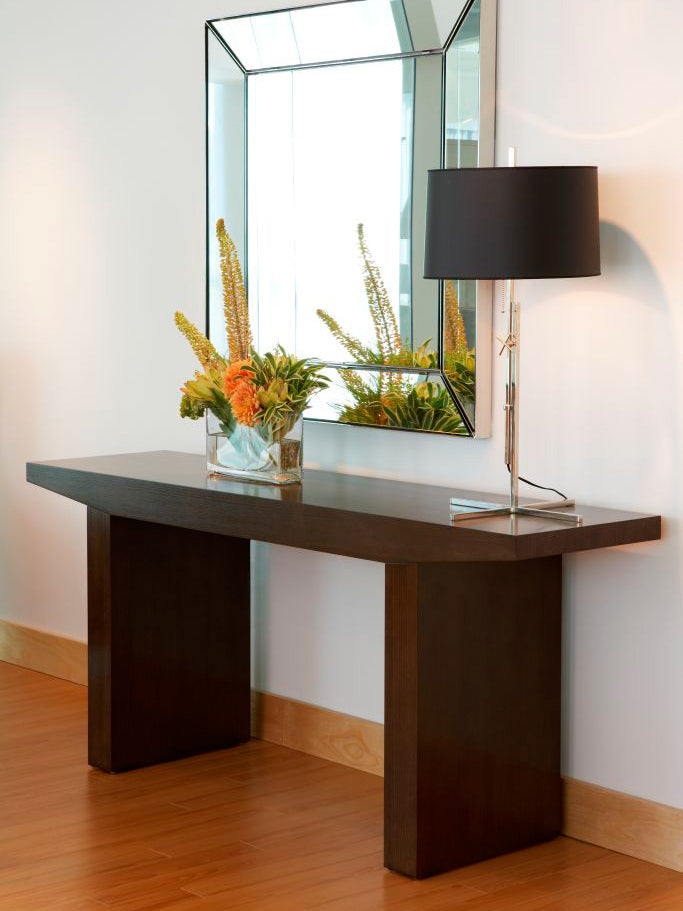 Temple Gate Console