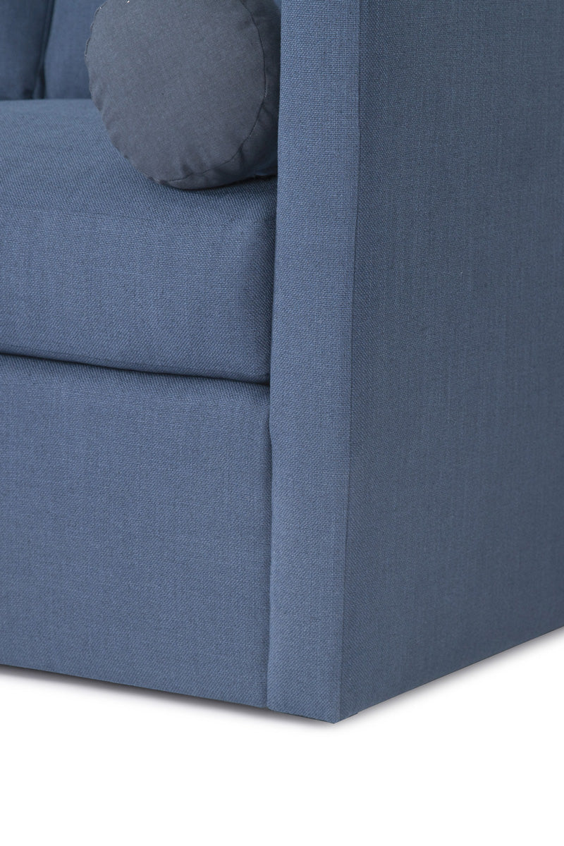 Dennisen Sofa