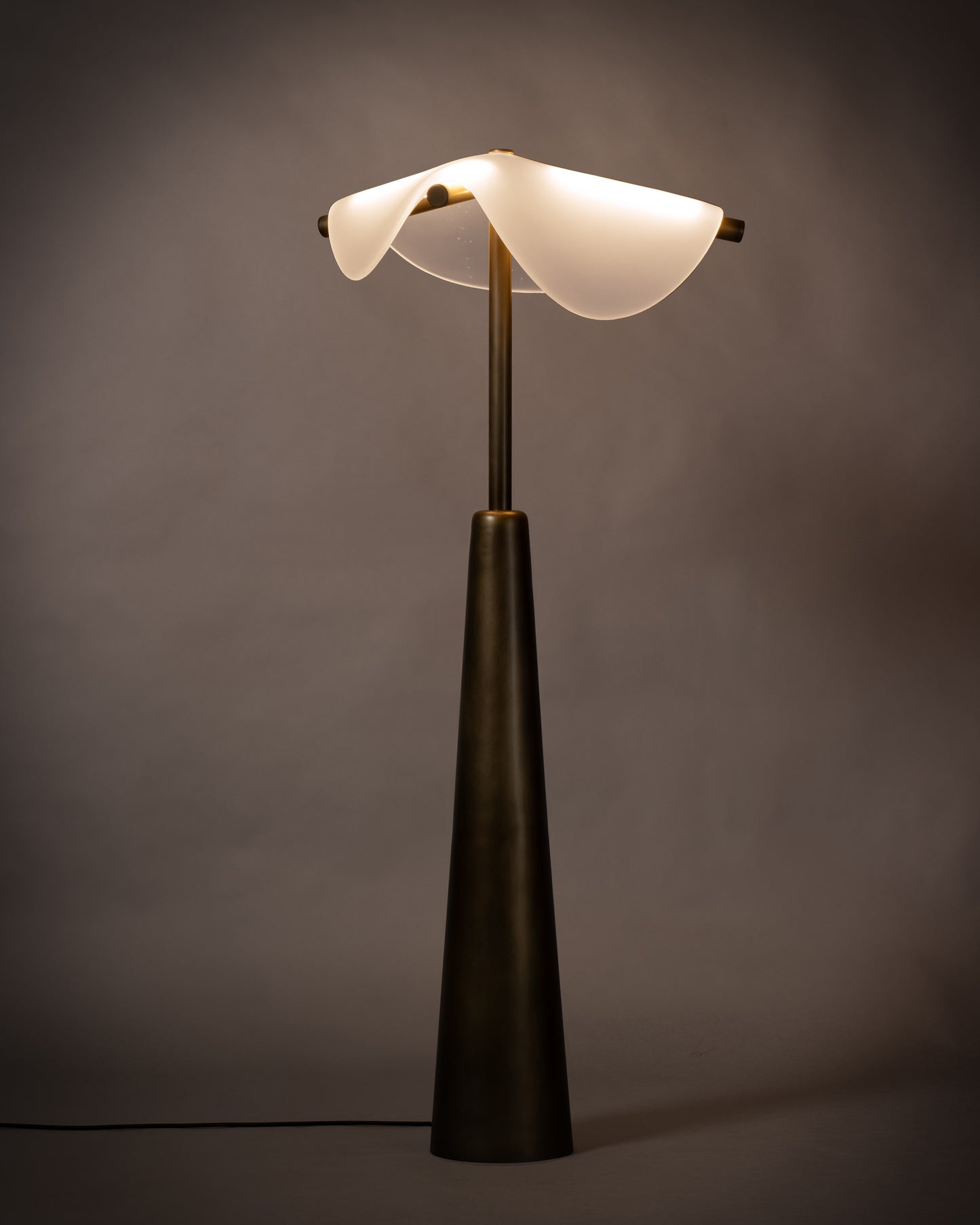 SLUMPED FLOOR LAMP