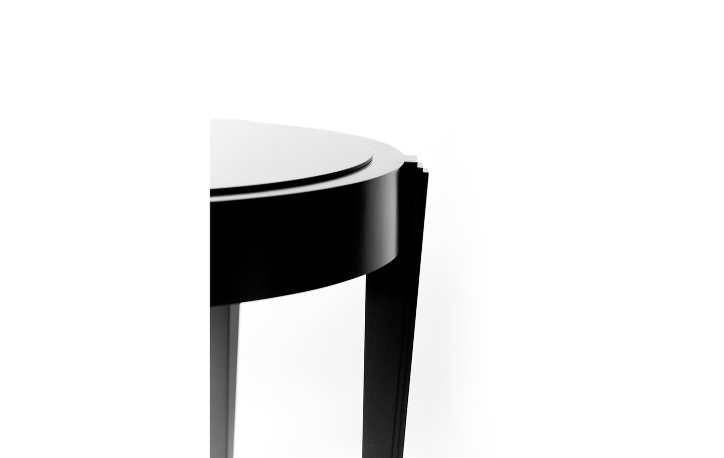 CASA BRAVA TABLE
