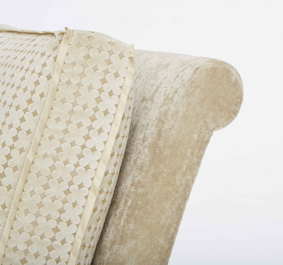 Darling Slipper chair